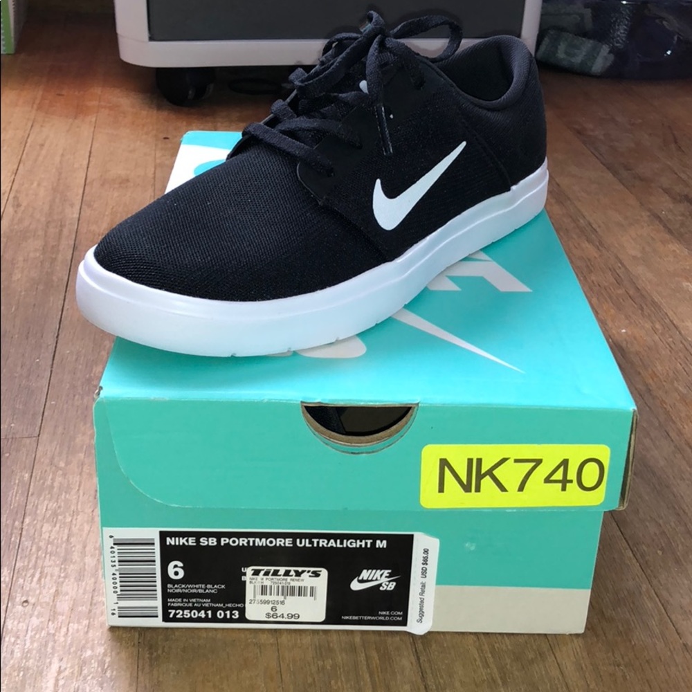 Black Nike SB portmore Ultralights